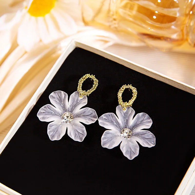 Cercei Florali Albi – Cercei Lungi cu Flori, Fashion Korean