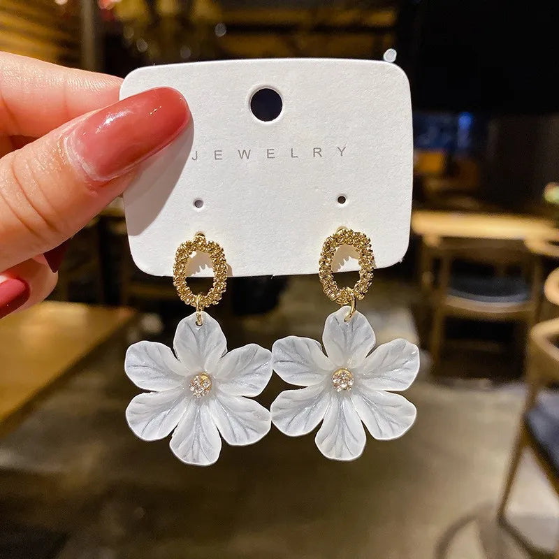 Cercei Florali Albi – Cercei Lungi cu Flori, Fashion Korean