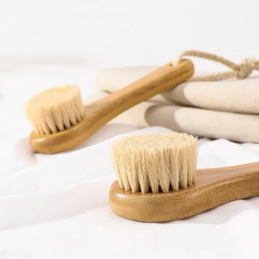 Facial Cleansing Brush, Wooden Face Brush for Exfoliating and Pore Cleansing, Reveal Smooth and Radiant Skin